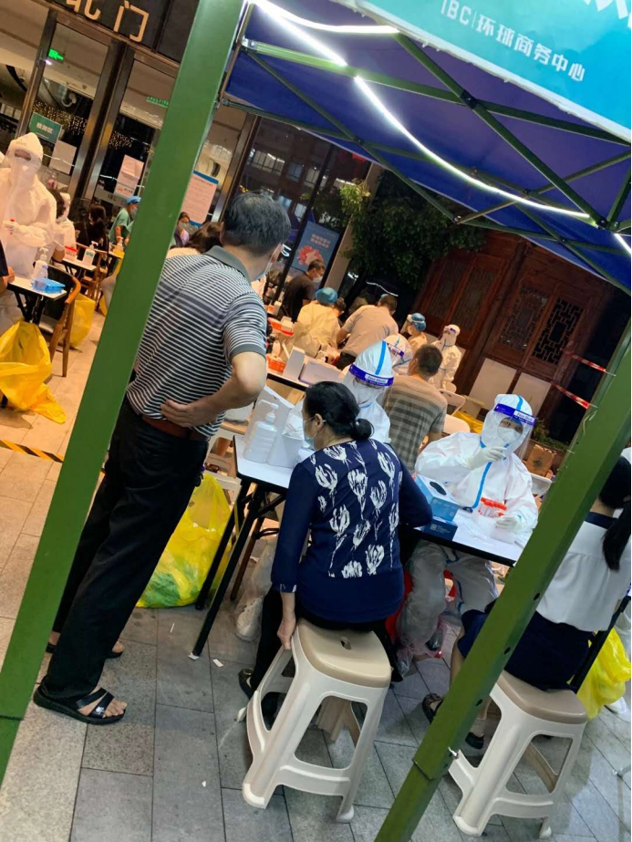 最后时刻莱比锡备战社区盾，单刀错失细节流出，媒体盛赞，医务组通报恢复的简单介绍