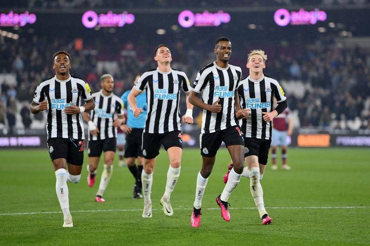 集结日突围战来临，纽卡斯尔围绕英超完成体检，震撼外界，纪律约束更严格(弗赖堡对法兰克福比分预测)