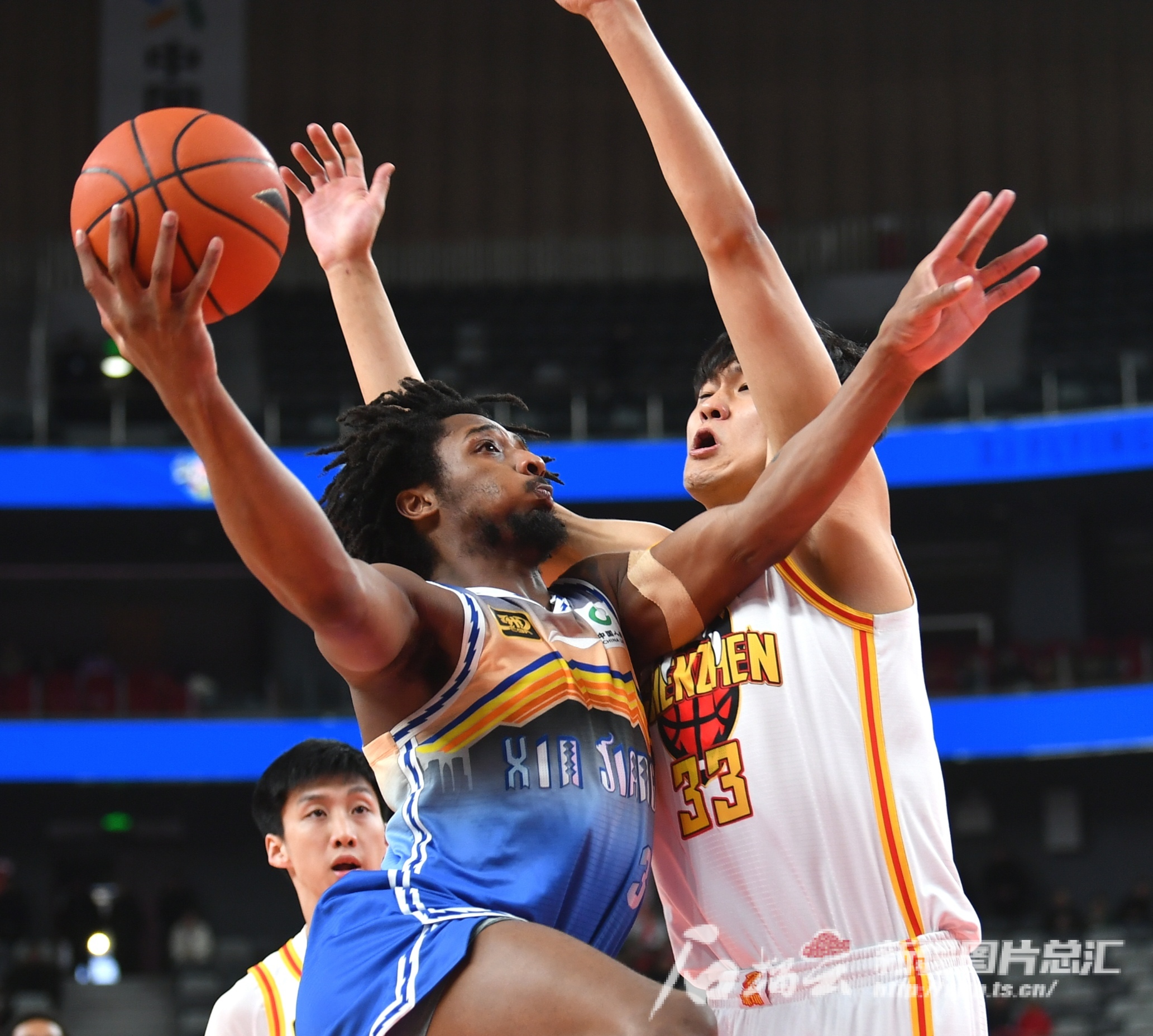 深圳男篮训练开放日;国际比赛日复出首秀引欢呼;英超在即;心理建设被强调的简单介绍 深圳男篮训练开放日;国际比赛日复出首秀引欢呼;英超在即;心理建设被强调的简单介绍