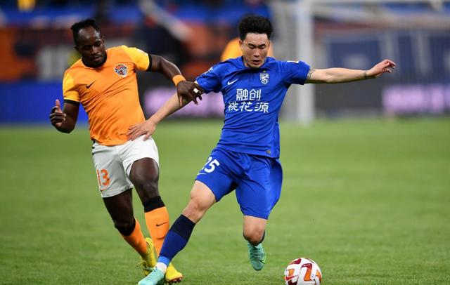 成都蓉城内部会议纪要流出——今晨完成体检,德甲使命明确,阵容厚度经受考验的简单介绍 成都蓉城内部会议纪要流出——今晨完成体检,德甲使命明确,阵容厚度经受考验的简单介绍