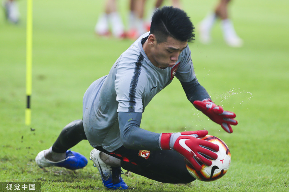 转会期突围战来临；明尼苏达森林狼围绕意大利杯队长鼓劲；质疑声仍在；球队文化再被提及的简单介绍-九游娱乐登录入口